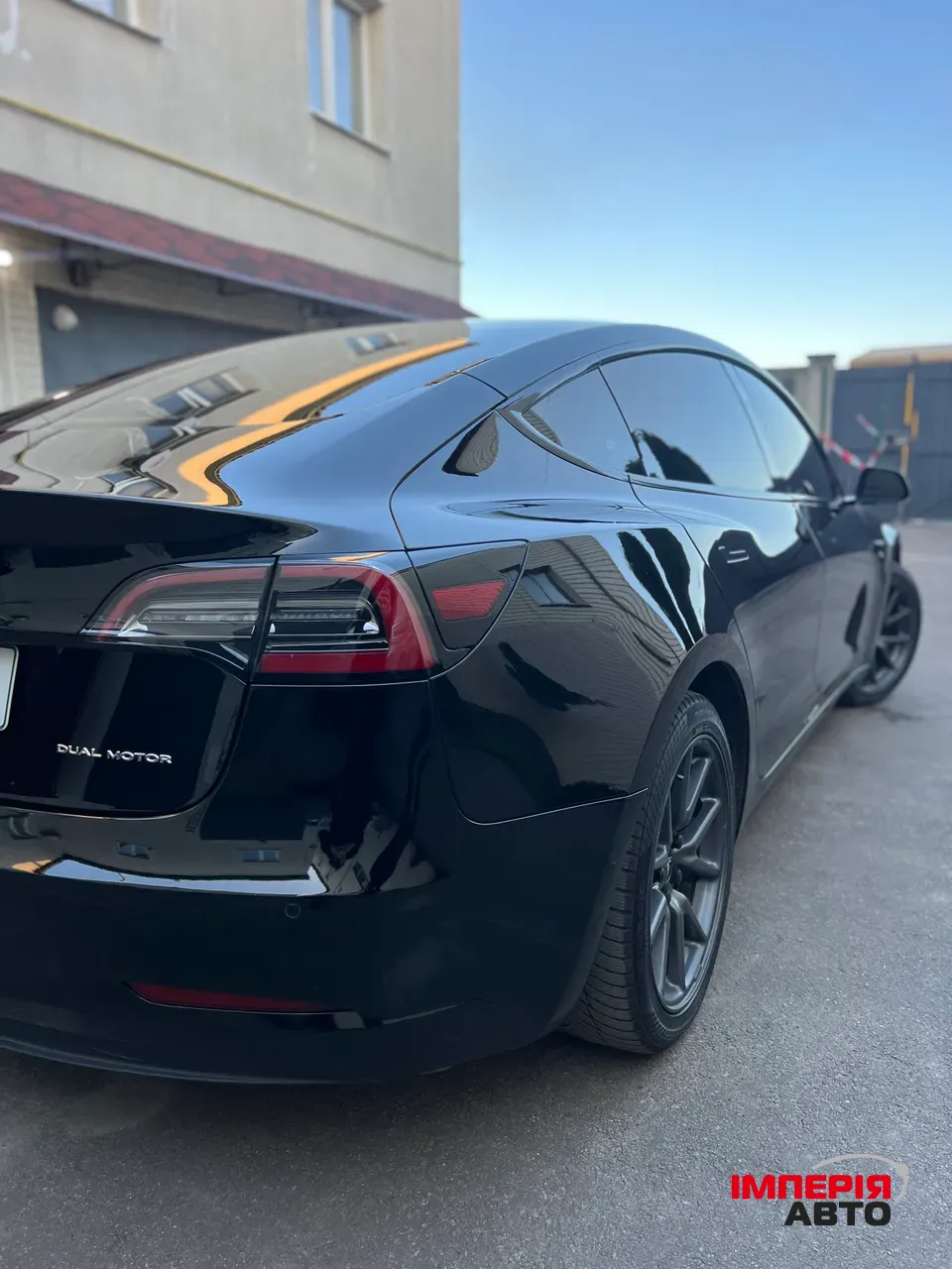 Tesla Model 3 - фото 7