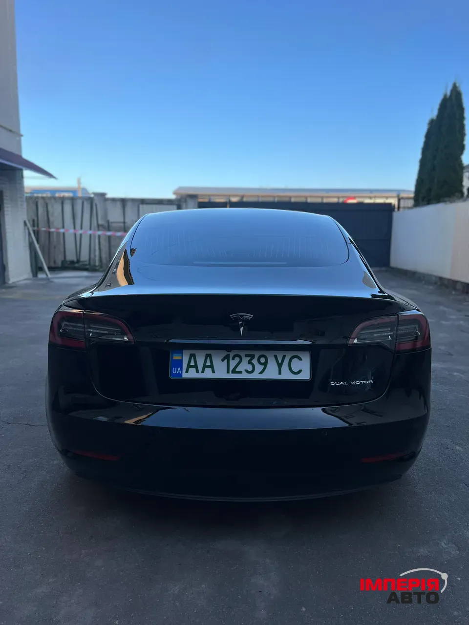 Tesla Model 3 - фото 8
