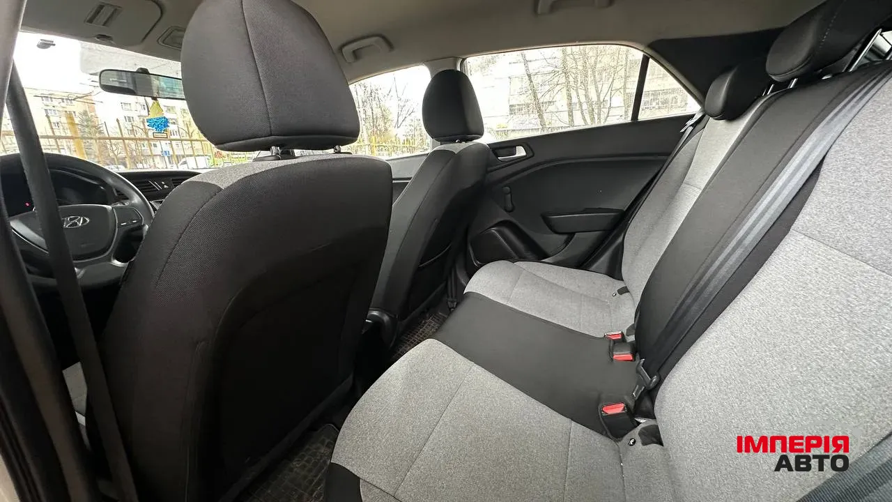 Hyundai i20 - фото 6