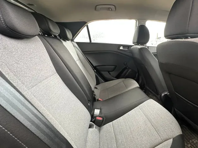 Hyundai i20 - фото 3