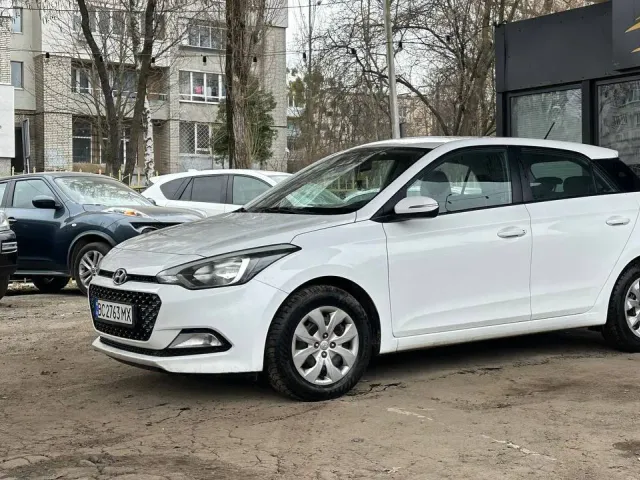 Hyundai i20 - фото 2