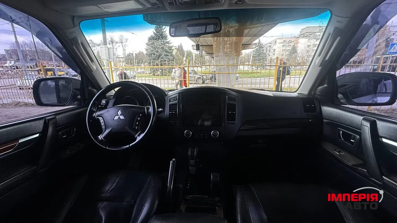 Mitsubishi Pajero - фото 7