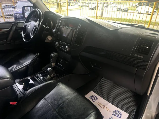 Mitsubishi Pajero - фото 5