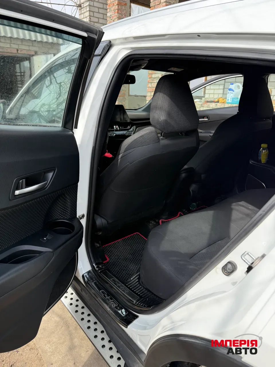 Toyota C-HR - фото 7