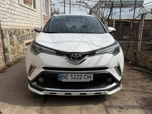 Toyota C-HR - фото 1