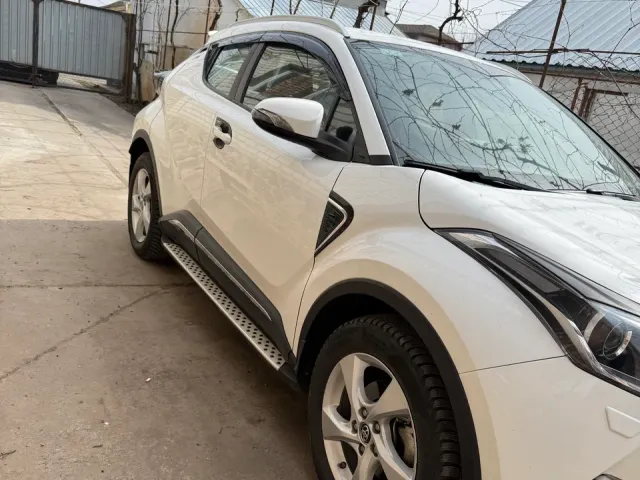 Toyota C-HR - фото 2