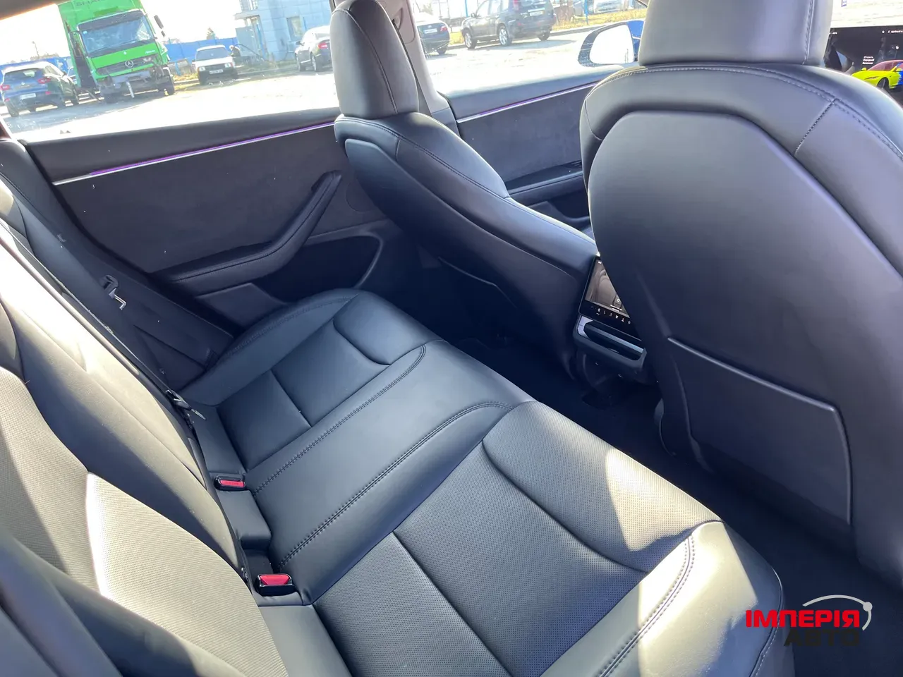 Tesla Model 3 - фото 10