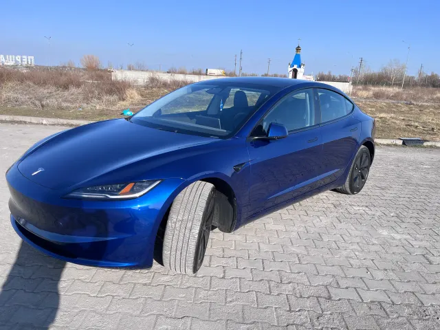 Tesla Model 3 - фото 3