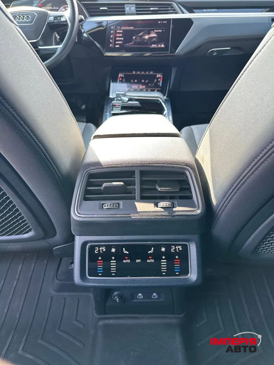 Audi Q8 e-tron - фото 9