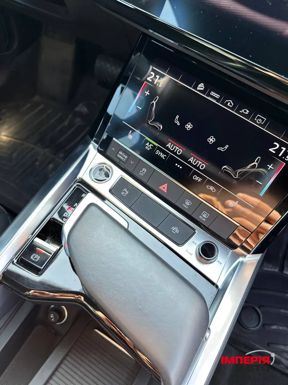 Audi Q8 e-tron - фото 19