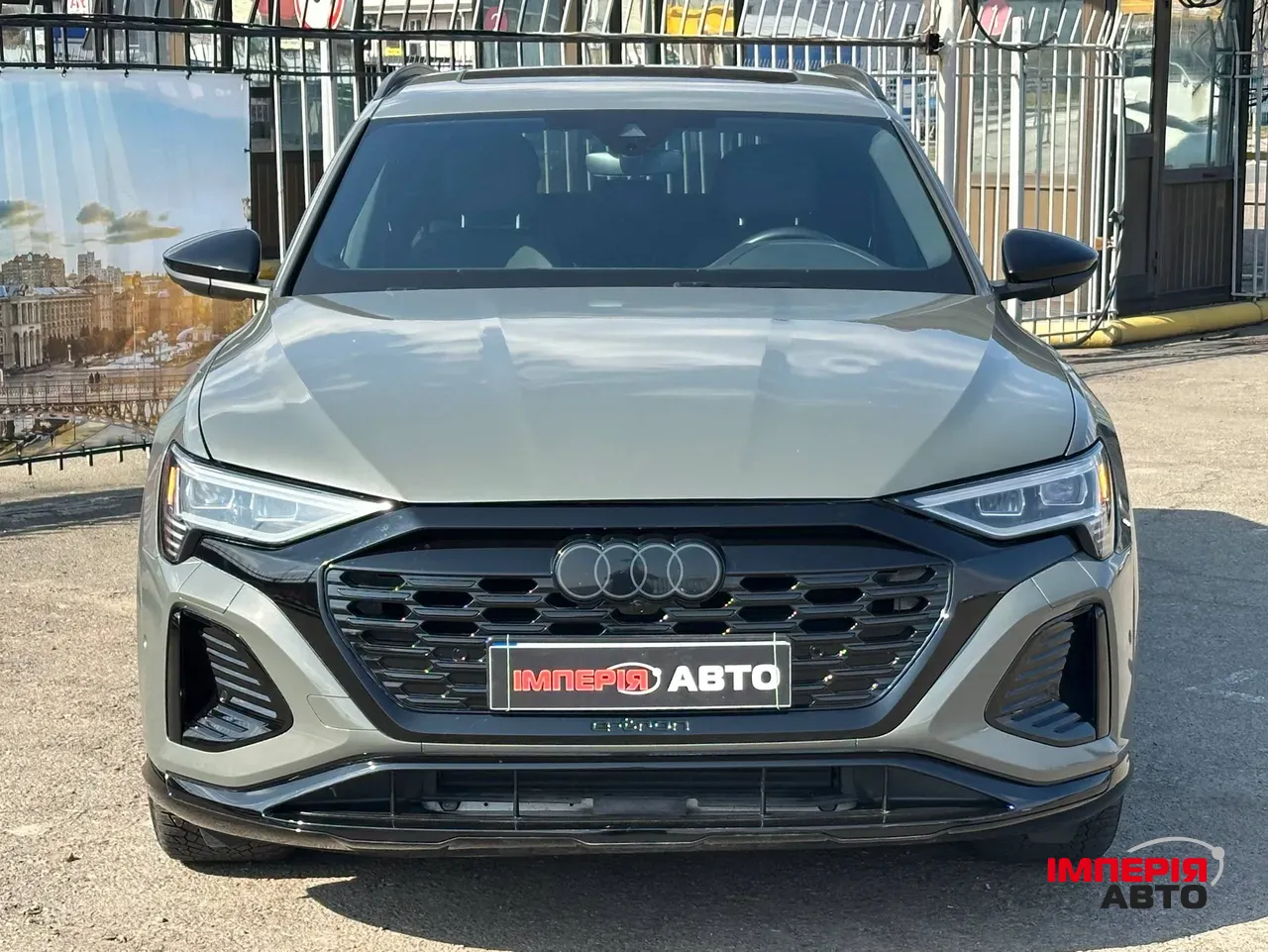 Audi Q8 e-tron - фото 2