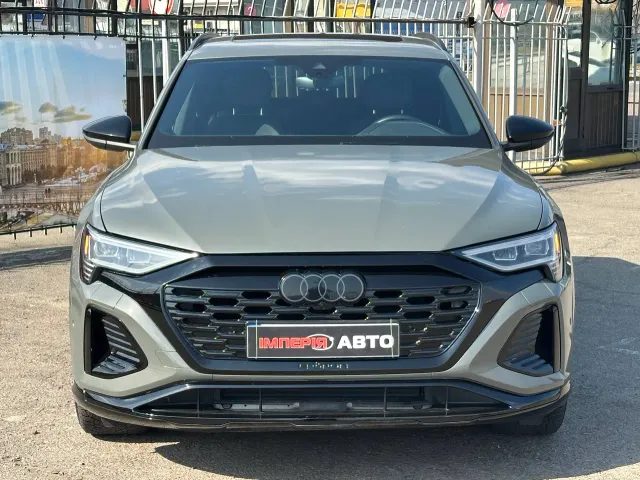 Audi Q8 e-tron - фото 2