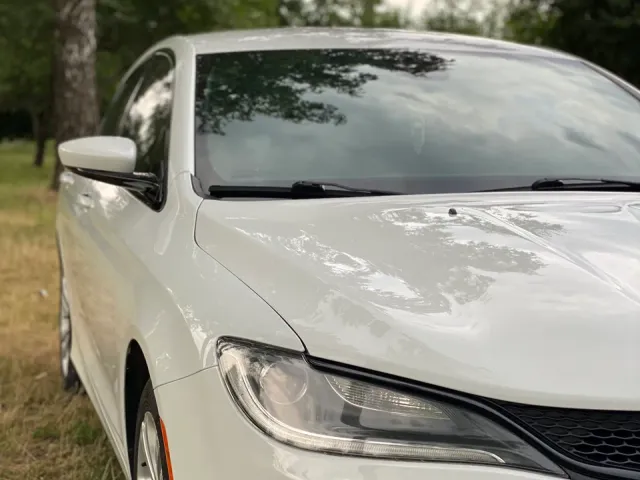 Chrysler 200 - фото 1