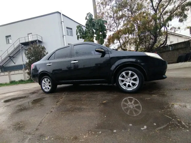 Geely MK - фото 3