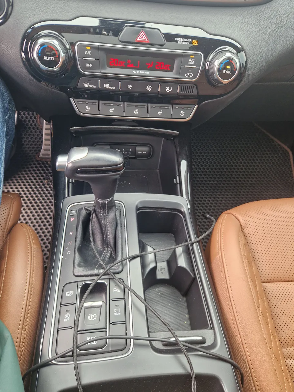 Kia Sorento - фото 7
