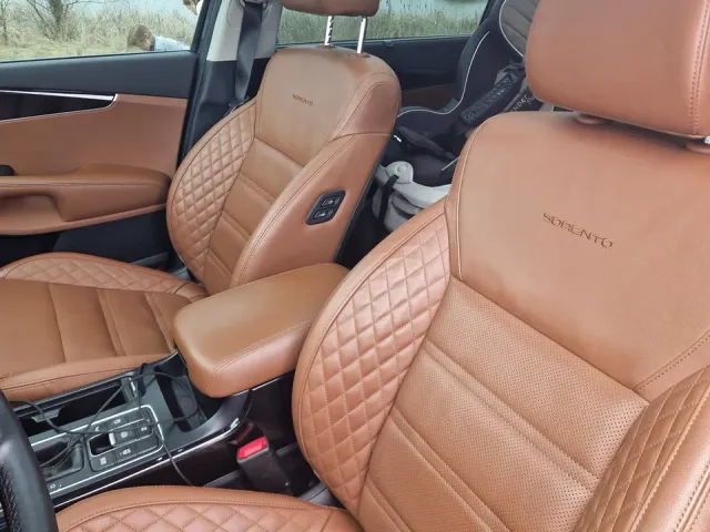 Kia Sorento - фото 5