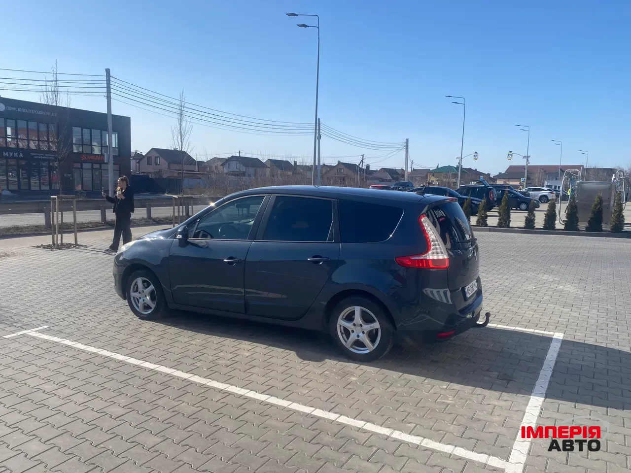 Renault Scenic - фото 2