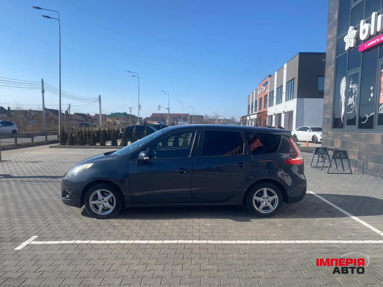 Renault Scenic - фото 1