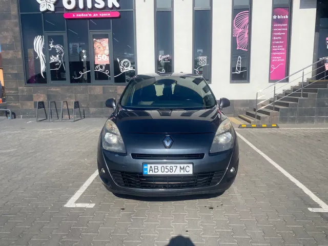 Renault Scenic - фото 5