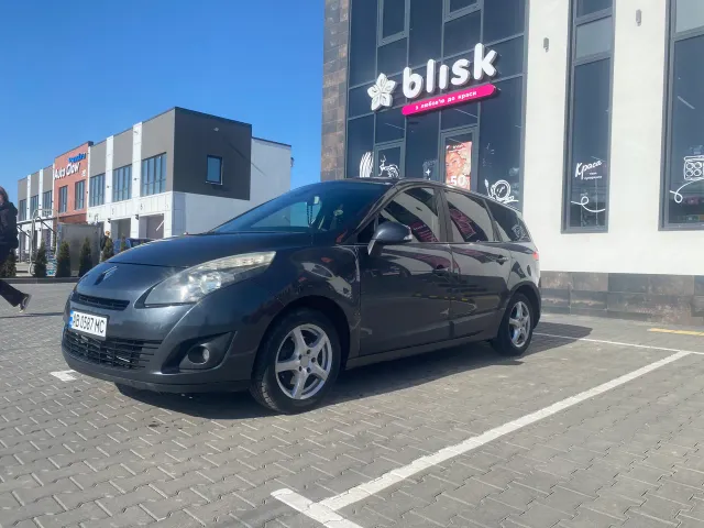 Renault Scenic - фото 3