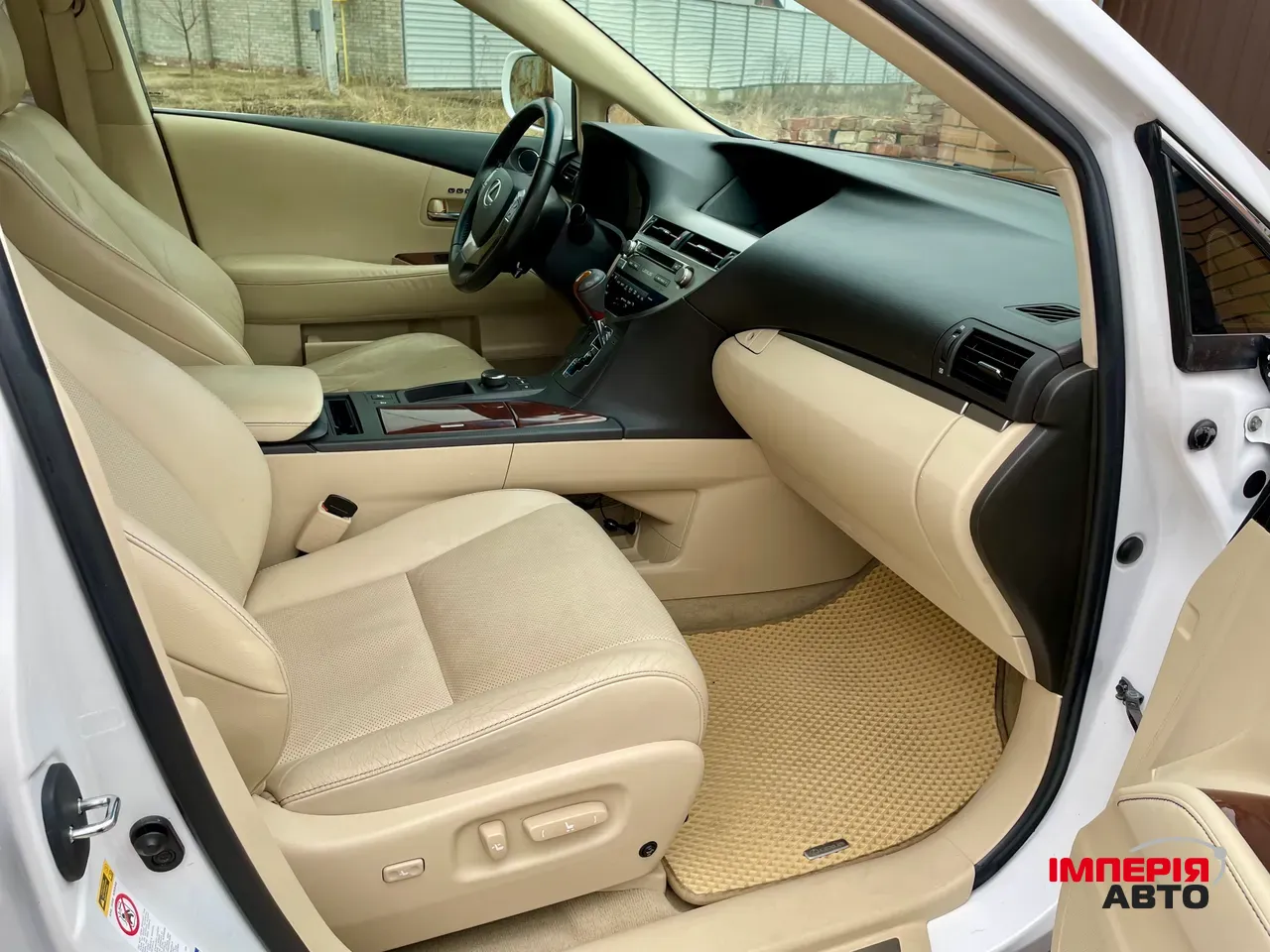 Lexus RX - фото 9