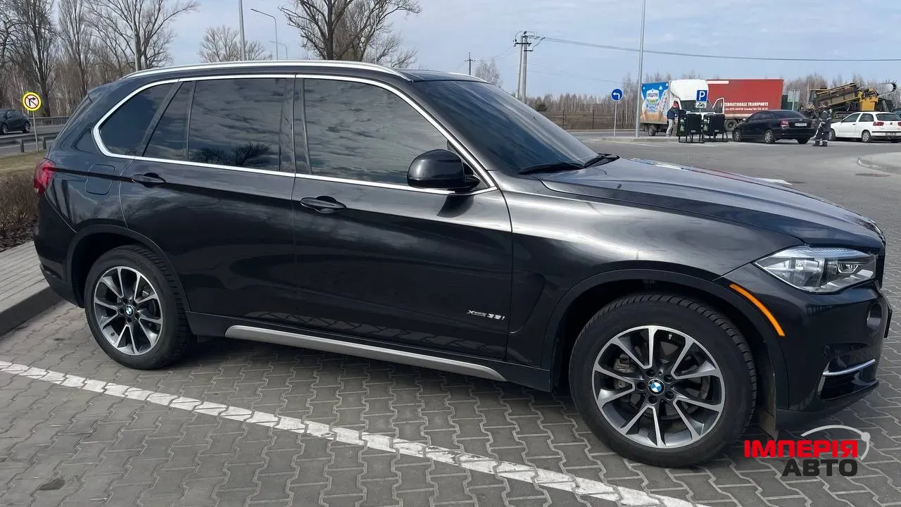 BMW X5 - фото 7