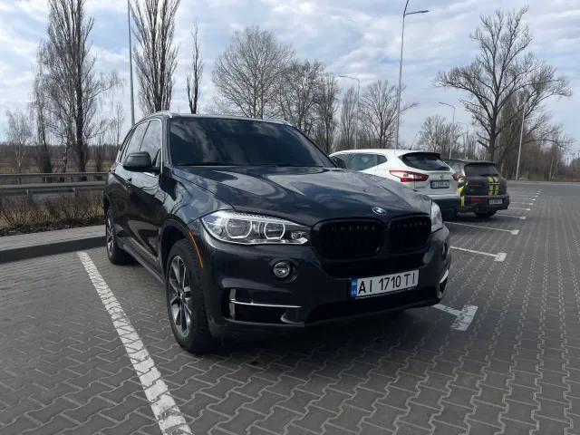BMW X5 - фото 1