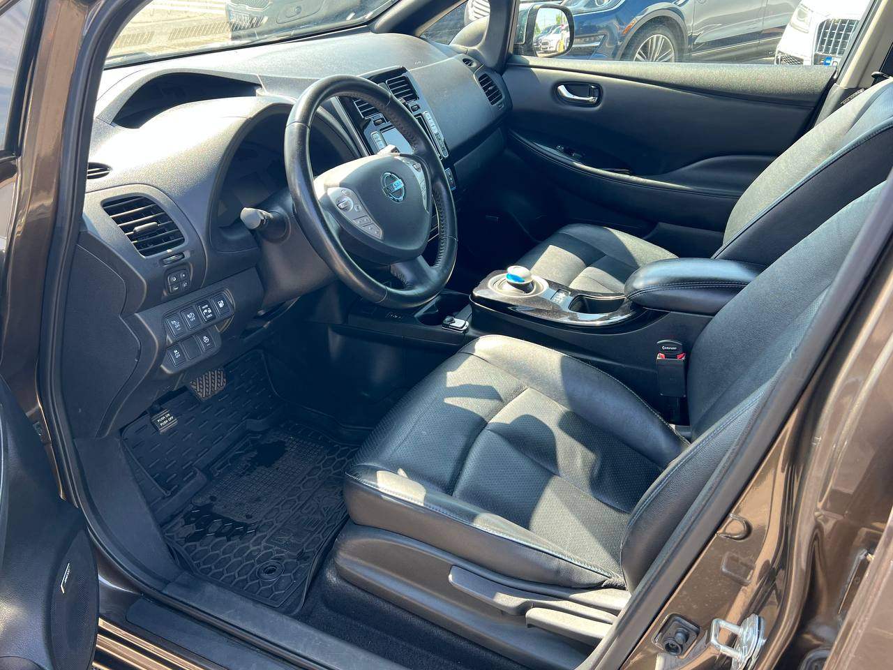Nissan Leaf - фото 14