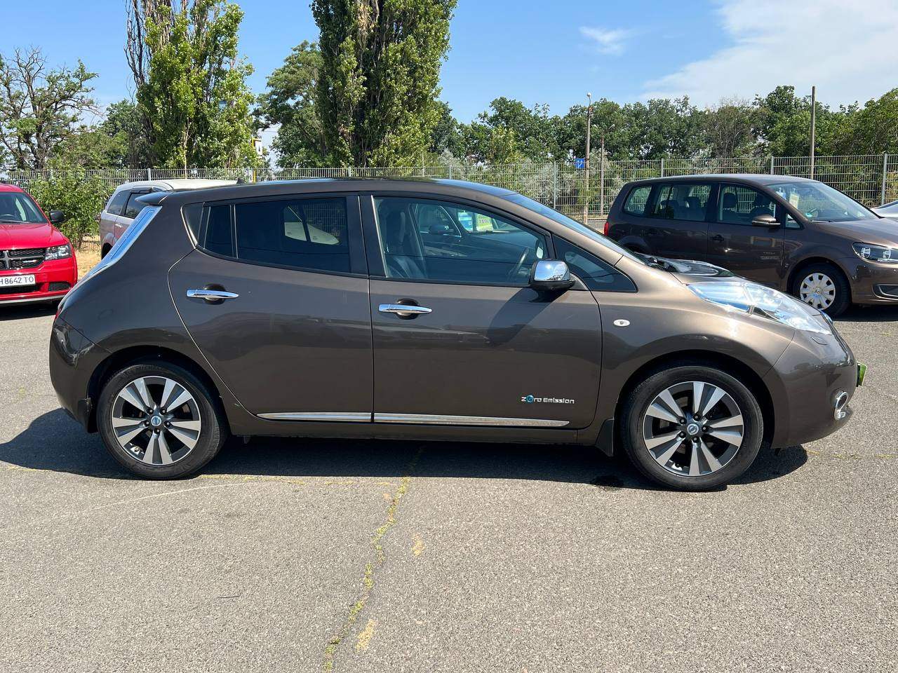 Nissan Leaf - фото 2