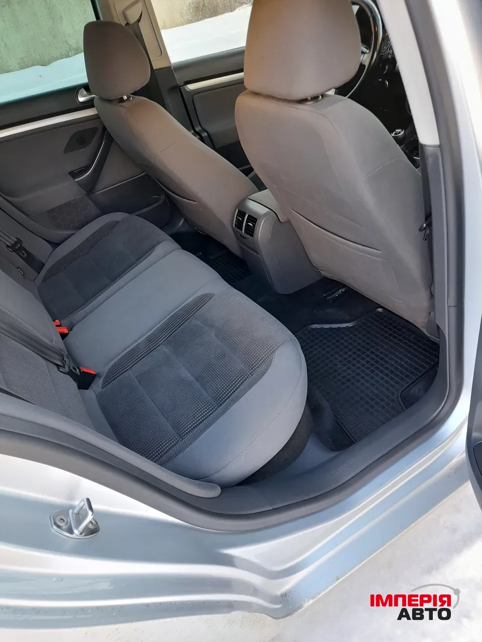 Volkswagen Golf - фото 13