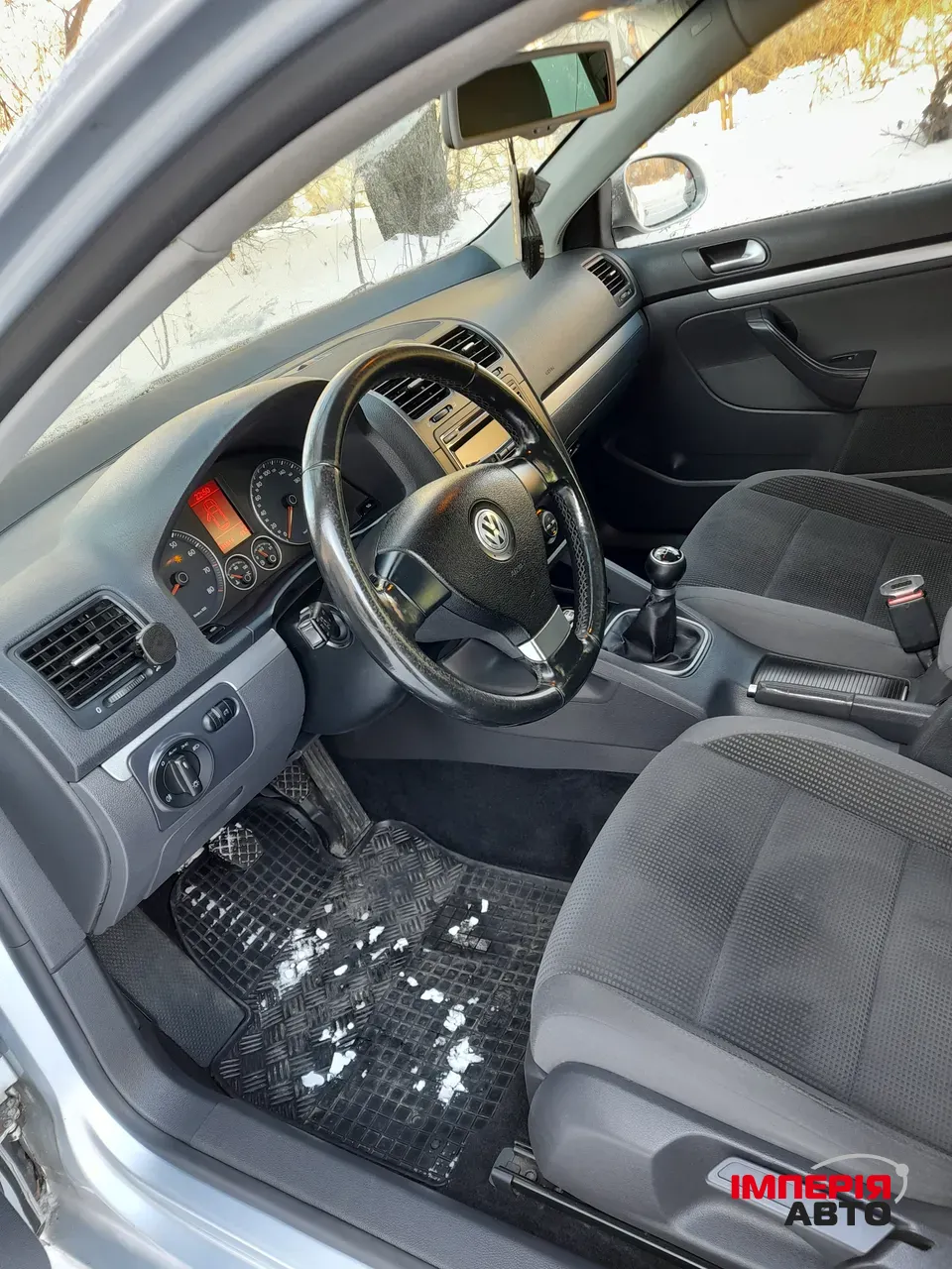 Volkswagen Golf - фото 7
