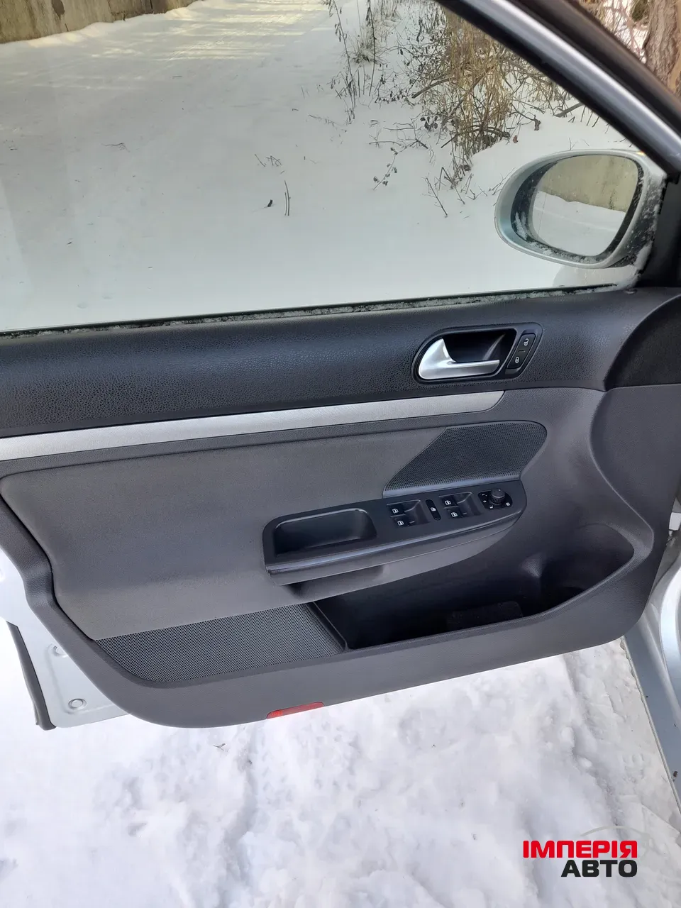 Volkswagen Golf - фото 10