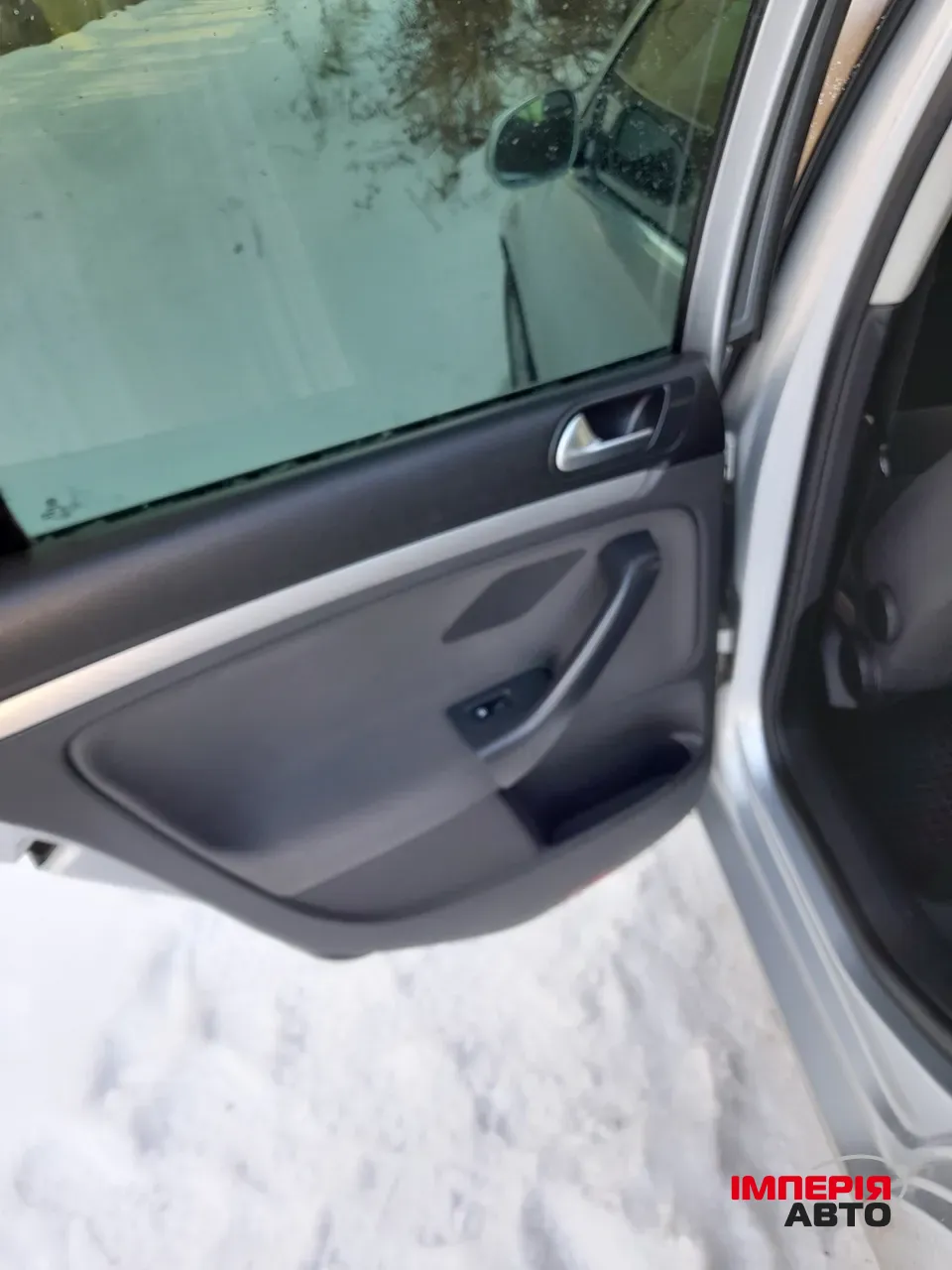 Volkswagen Golf - фото 8