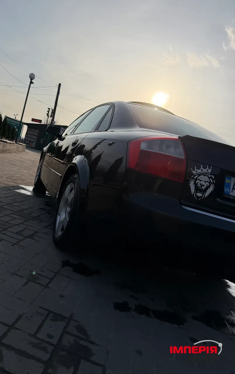 Audi A4 - фото 1