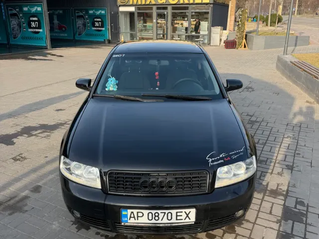 Audi A4 - фото 2