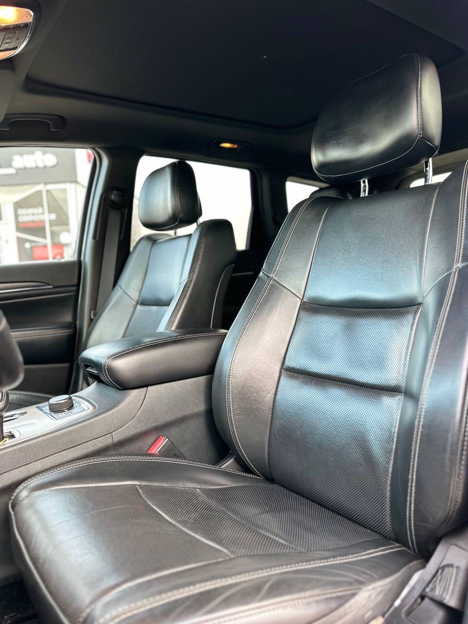 Jeep Grand Cherokee - фото 6