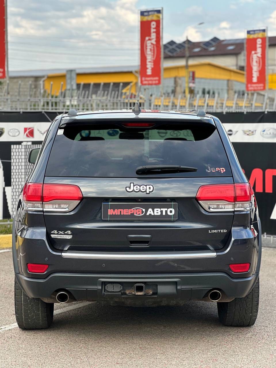 Jeep Grand Cherokee - фото 8
