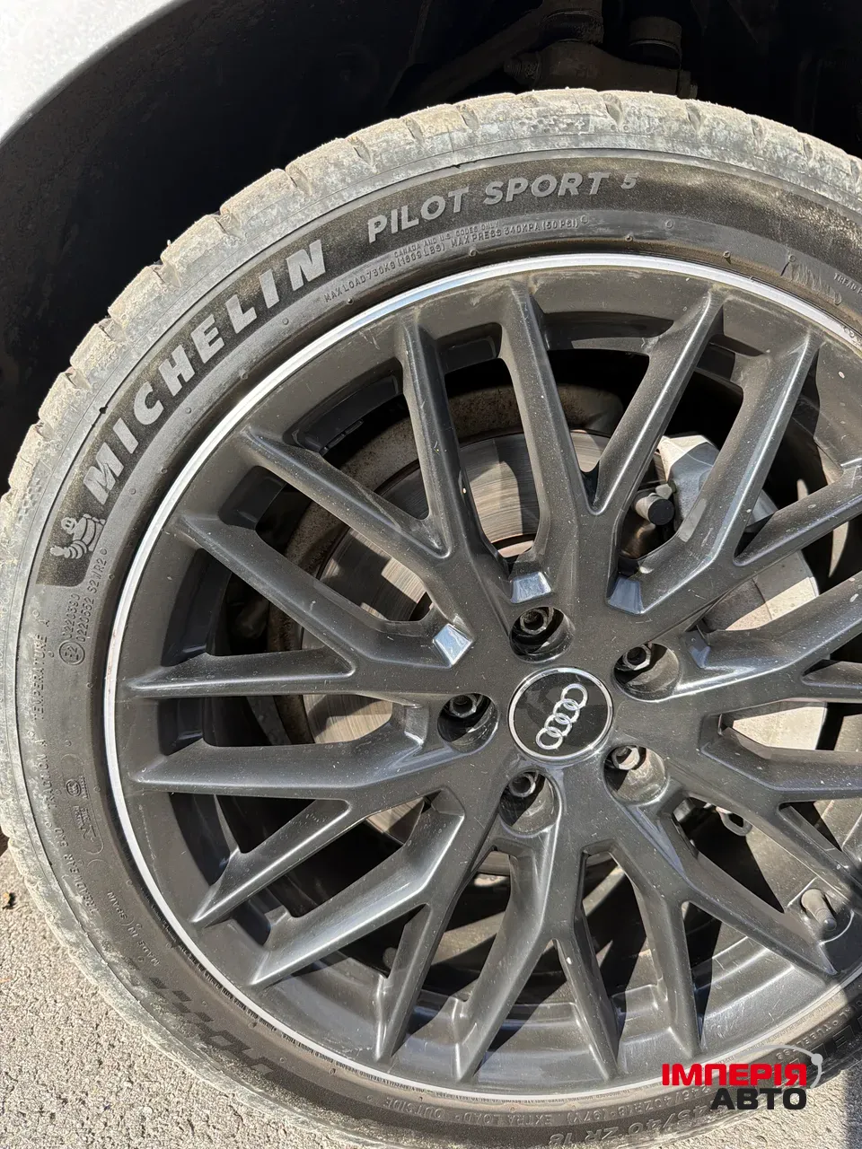 Audi A4 - фото 20