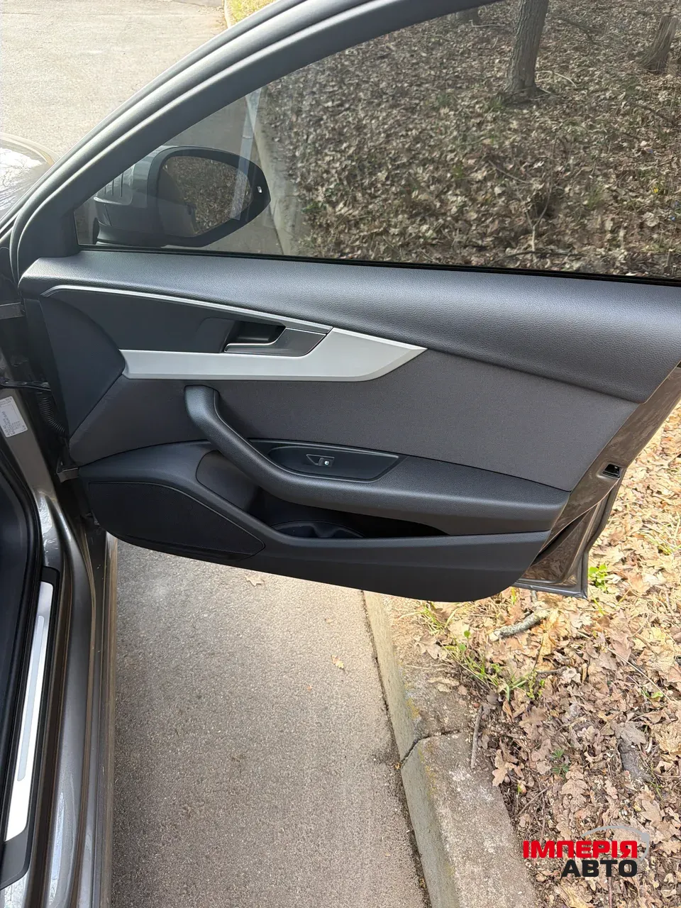 Audi A4 - фото 11