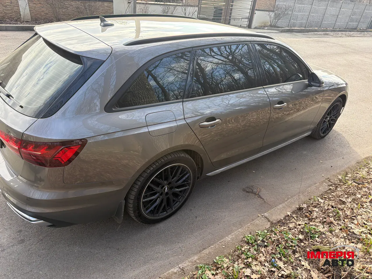 Audi A4 - фото 5