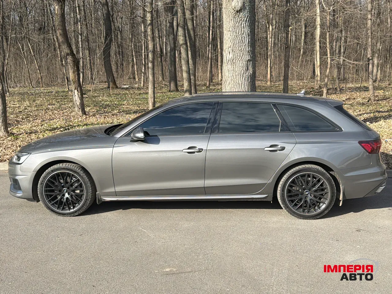 Audi A4 - фото 4