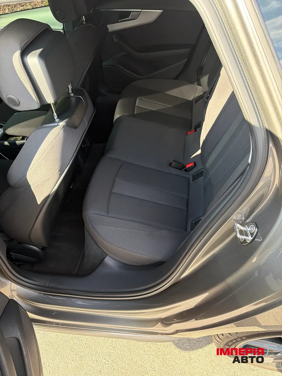 Audi A4 - фото 15