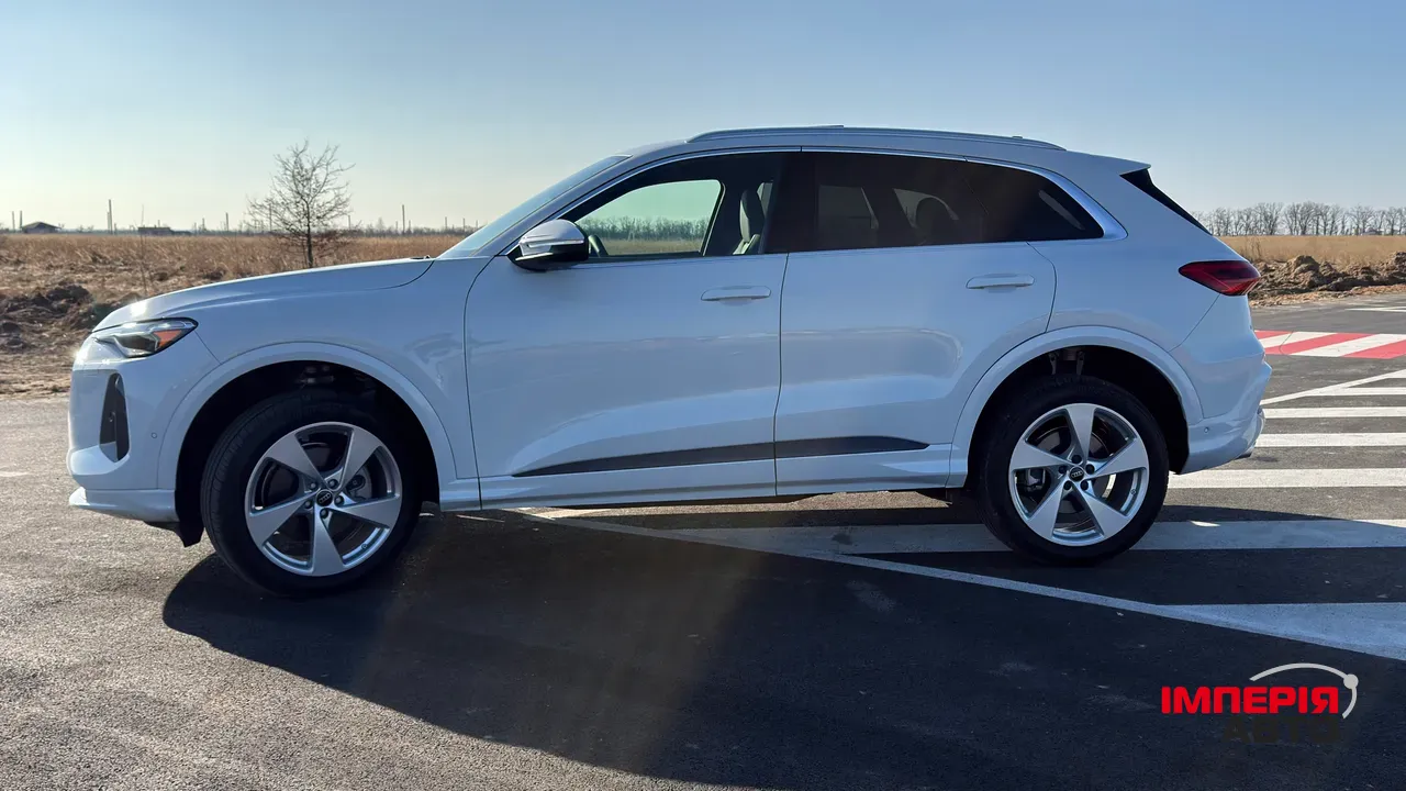 Audi Q5 - фото 3