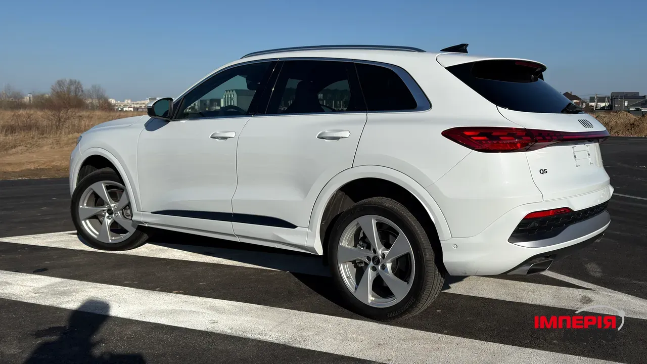 Audi Q5 - фото 6