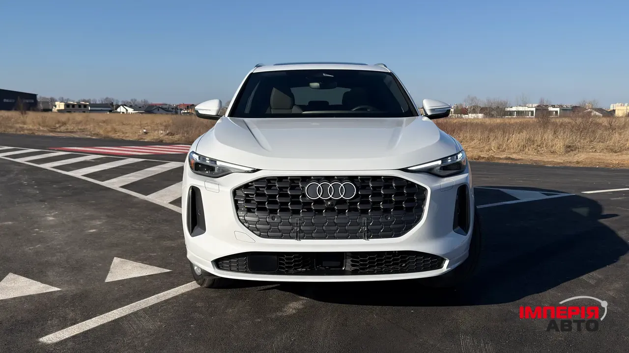 Audi Q5 - фото 1