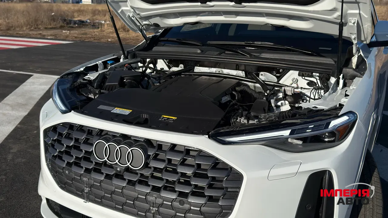 Audi Q5 - фото 12