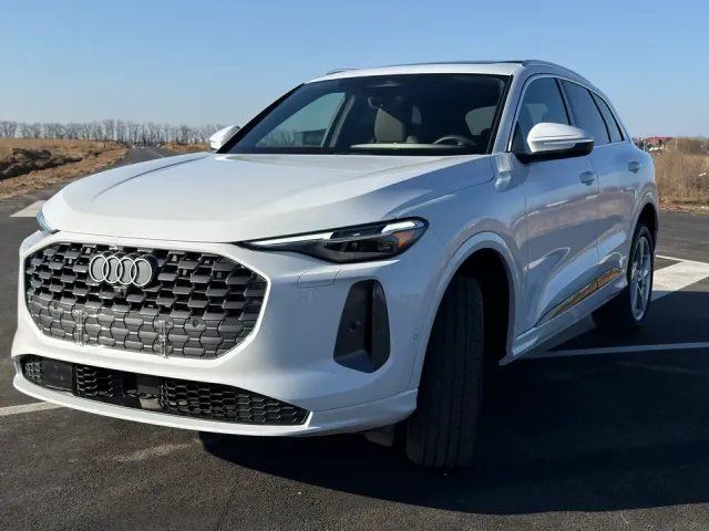 Audi Q5 - фото 2