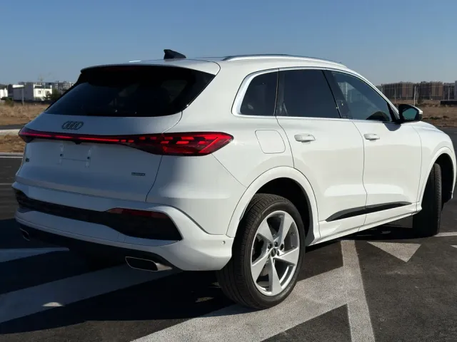 Audi Q5 - фото 4