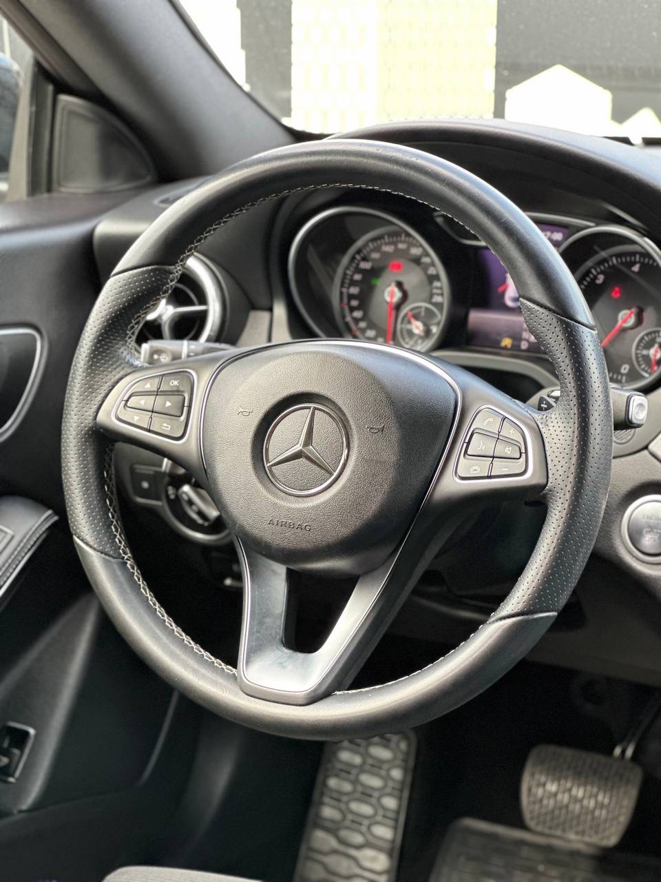 Mercedes-Benz CLA - фото 7