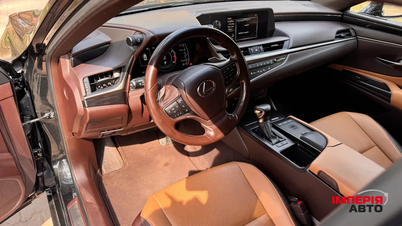 Lexus ES - фото 10